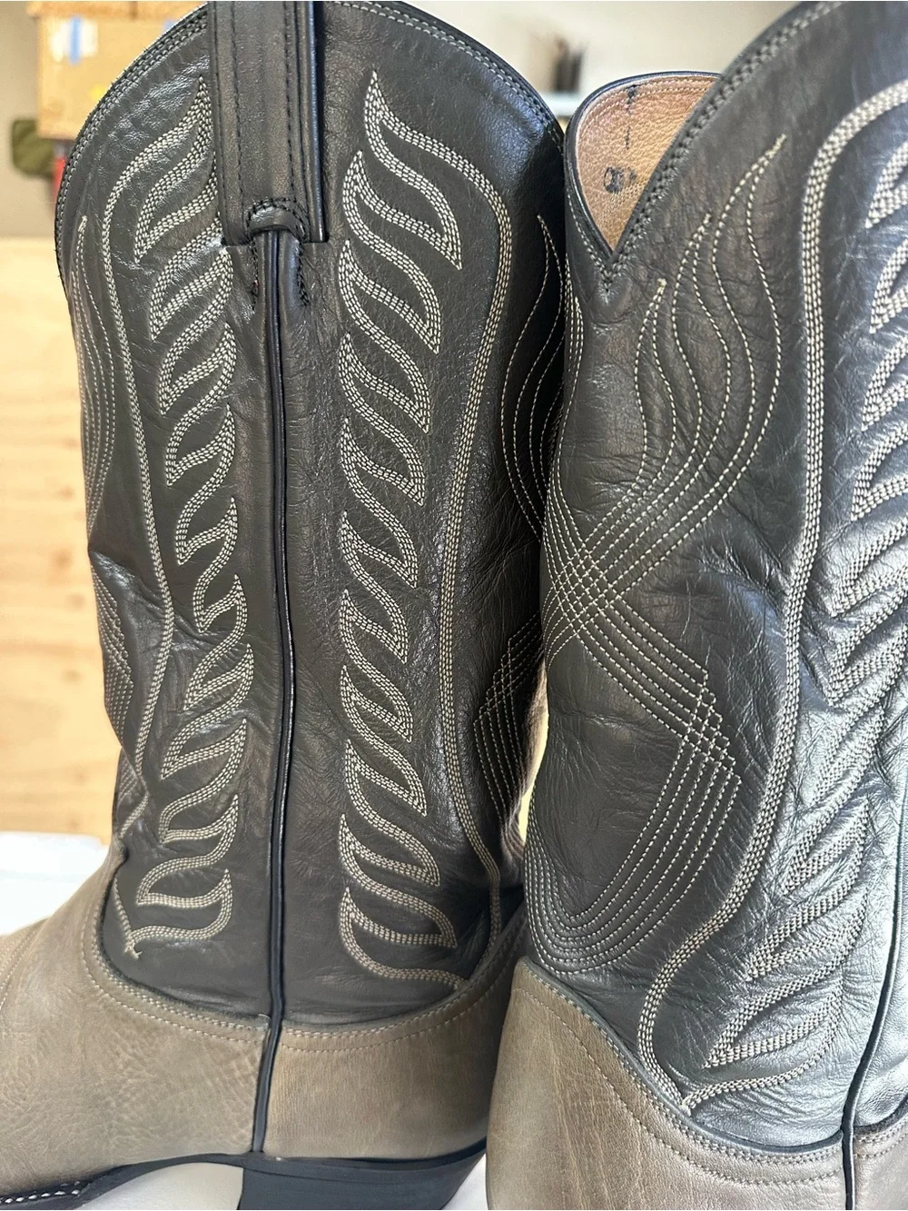 Tony Lama 2 tone, Light Grey with Black Leather Cowboy Boot 9D